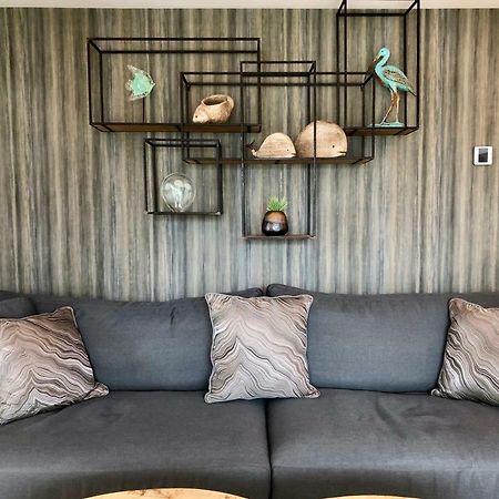 Luxury Apartment In La Isla, Walking Distance To Puerto Banus Marbella Eksteriør billede