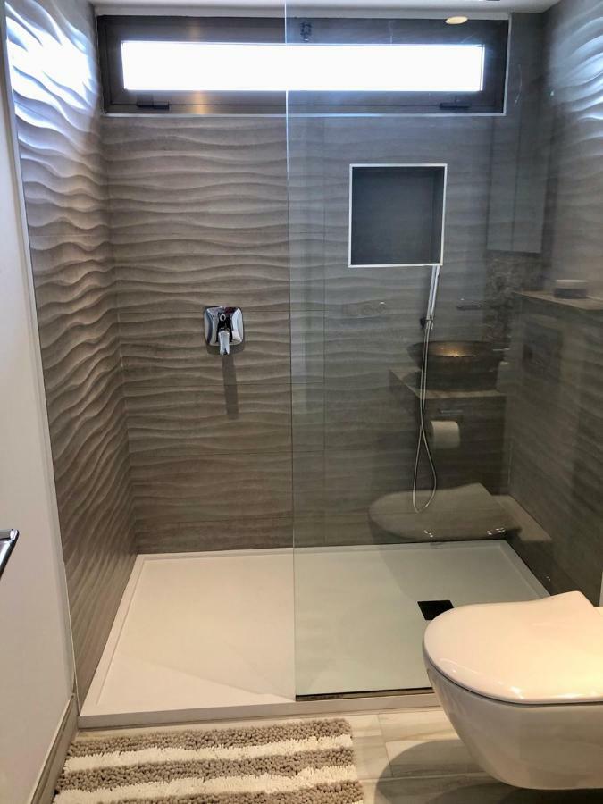 Luxury Apartment In La Isla, Walking Distance To Puerto Banus Marbella Eksteriør billede