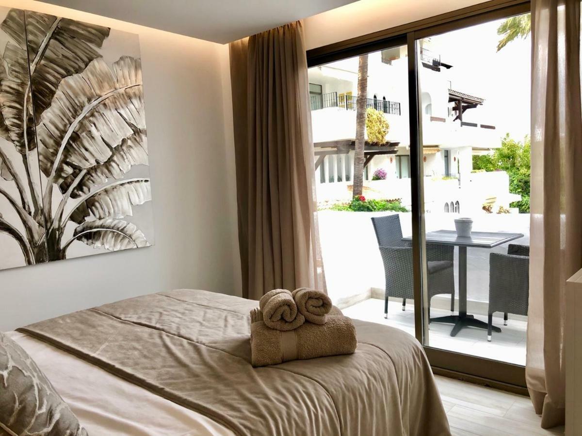 Luxury Apartment In La Isla, Walking Distance To Puerto Banus Marbella Eksteriør billede
